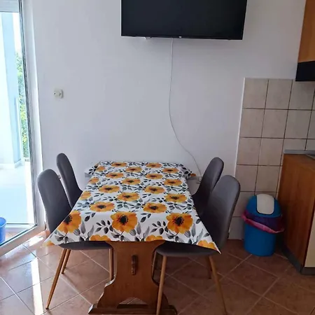 Sime 2 In - Insel Rab 17737 Lopar